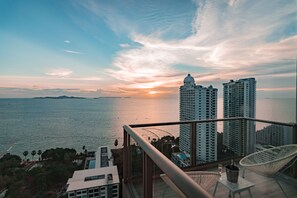 Luxury 1 Bedroom 26th Fl. Sea View A2605 | 1 soveværelse, egyptiske bomuldslagner, premium-sengetøj