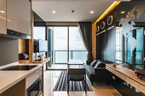 Private kitchen - The Riviera Wongamat by Pattaya Holiday (Pattaya)