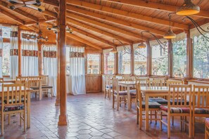 Restaurant - Hotel Mirhav (Goris)