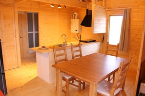 Casa de campo panorámica, vistas a la montaña | Servicios del cuarto de baño | Bañera y ducha independientes y bañera profunda