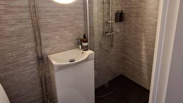 Comfort Double Room, Private Bathroom | Bathroom