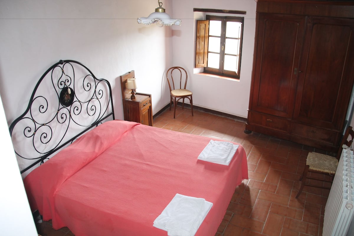 3 bedrooms, desk, free WiFi