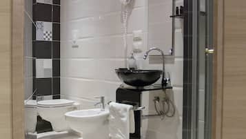 Shower, rainfall showerhead, free toiletries, hair dryer