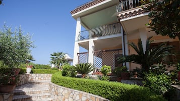 EntrĂ©e de lâhĂ©bergement