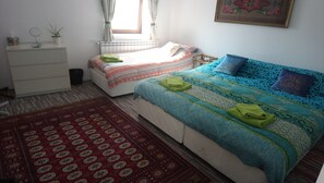 Comfort Cottage | 1 bedroom, rollaway beds, free WiFi, bed sheets