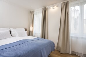 Apartamento Deluxe, 2 habitaciones | 2 dormitorios, minibar, decoración individual y mobiliario individual