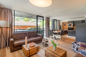 Deluxe-Apartment, 2 Schlafzimmer | Wohnbereich