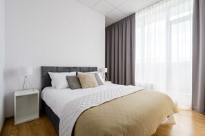 Apartamento júnior | Roupas de cama premium, escrivaninha, quartos à prova de som