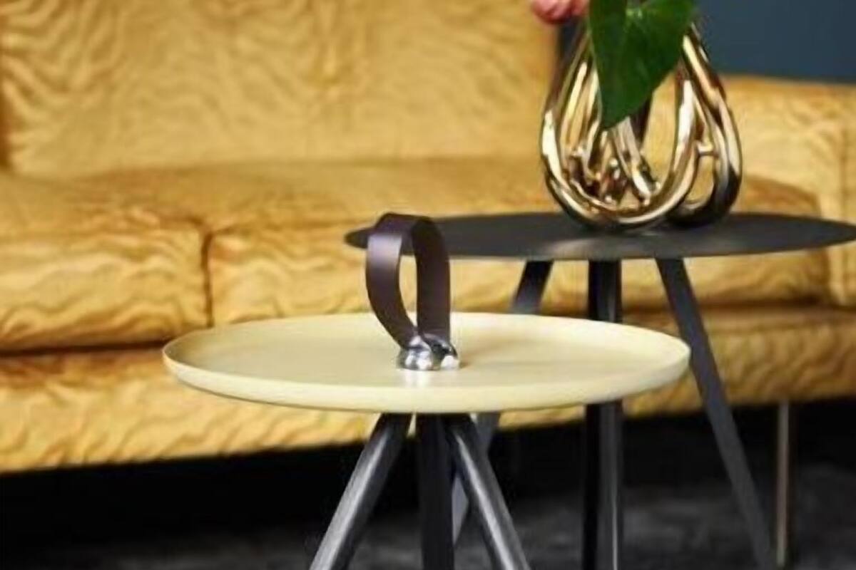 43-inch flat-screen tv with digital channels, tv, ipad