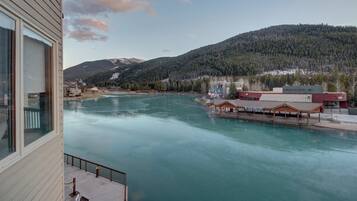 Deluxe Studio, 1 Queen Bed with Sofa bed, Balcony, Lake View (Lakeside 1485) | Exterior