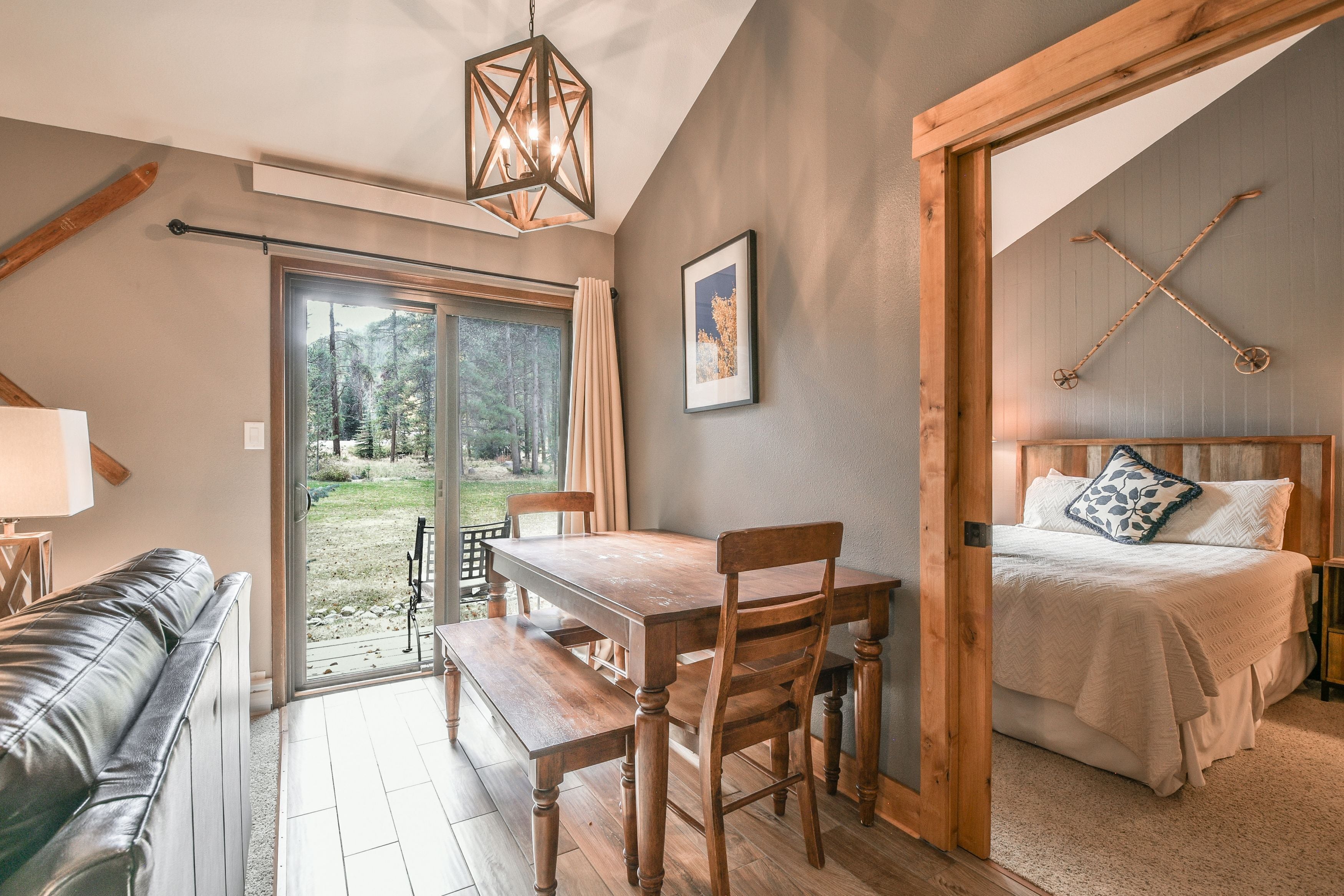 公寓客房, 多張床, 庭園景觀 (Flying Dutchman 1174) | 房內用餐區