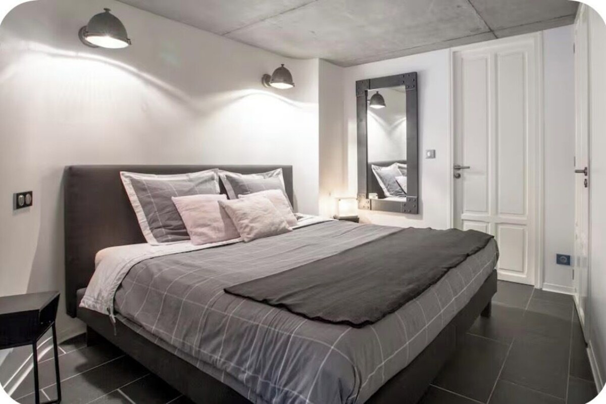 SUITE EXCLUSIVE COLLECTION BIERE AND BE | 1 bedroom, Egyptian cotton sheets, premium bedding, Select Comfort beds