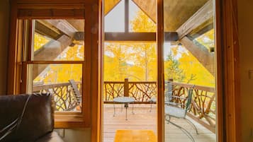 Casa de ciudad, varias camas, vista a la montaña (Cabin in the Pines 4) | Exterior