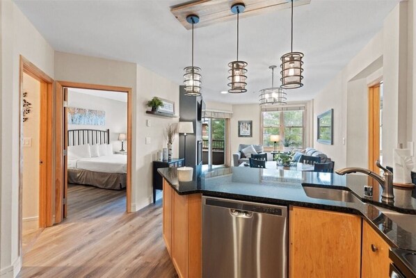 Exterior - Silver Mill 8164 (Keystone)