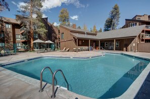 Outdoor pool - Wild Irishman Lockoff Combo 1064 (Keystone)