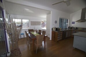 In-room dining - Sarah's Beach House, 314 Plomer Road, (North Shore)