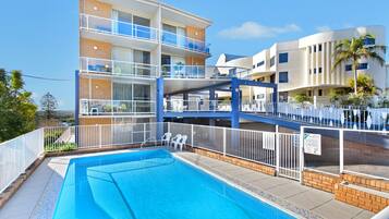 Kolam renang outdoor