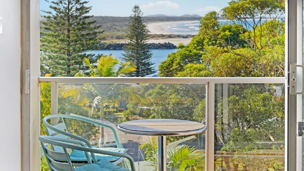 Apartment (2 Bedrooms) | In-room dining - Headlands 9, 1 Clarence Street, (Port Macquarie)
