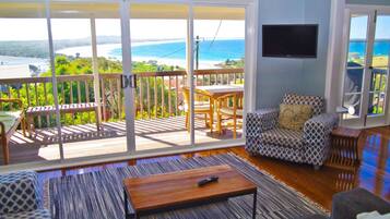 3 bedrooms, iron/ironing board