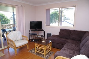 Living area - Bellhaven 2, 17 Willow Street, (Crescent Head)