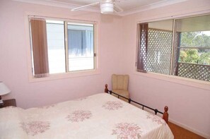 Room - Bellhaven 2, 17 Willow Street, (Crescent Head)