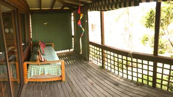 House (2 Bedrooms) | Balcony