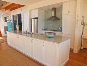 Microwave, stovetop, dishwasher - Point Break, 14 Korogora Street, (Crescent Head)