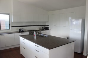 Microwave, oven, stovetop, dishwasher - Deep Blue, 5 Kinchela Street, (Crescent Head)