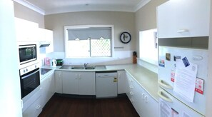 ميكروويف، موقد طهي مسطح، غسالة أطباق