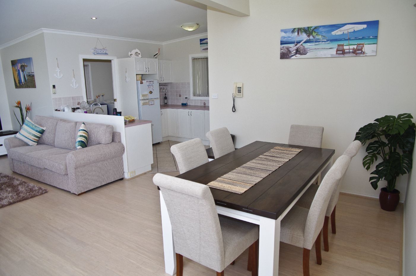 Villa (2 Bedrooms) | In-room dining