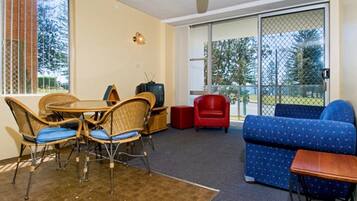 2 bedrooms, iron/ironing board