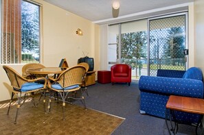 2 bedrooms, iron/ironing board - Ocean Court 1, 13 Lord Street, (Port Macquarie)