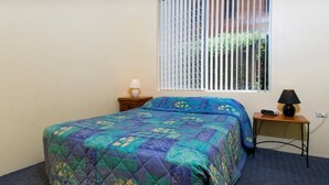 2 bedrooms, iron/ironing board - Ocean Court 1, 13 Lord Street, (Port Macquarie)