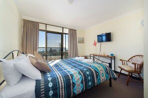 3 bedrooms - Akuna 23, 6 Joffre Street, (Port Macquarie)