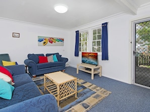 Flat-screen TV - Allamanda House, 3 Willow Street, (Crescent Head)
