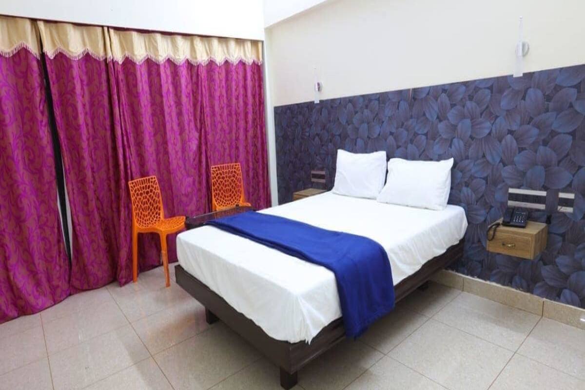 Rom – deluxe, 1 dobbeltseng | Skrivebord og wi-fi (inkludert)