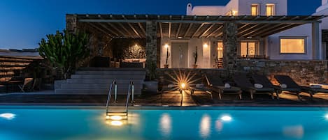 Luxury-Villa, 4 Schlafzimmer, eigener Pool, Meerblick | Eigener Pool