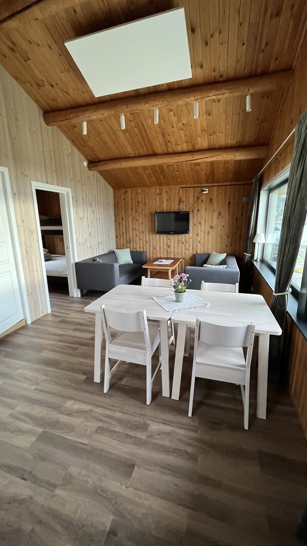 Baita familiare, 2 camere da letto, vista mare | Area soggiorno