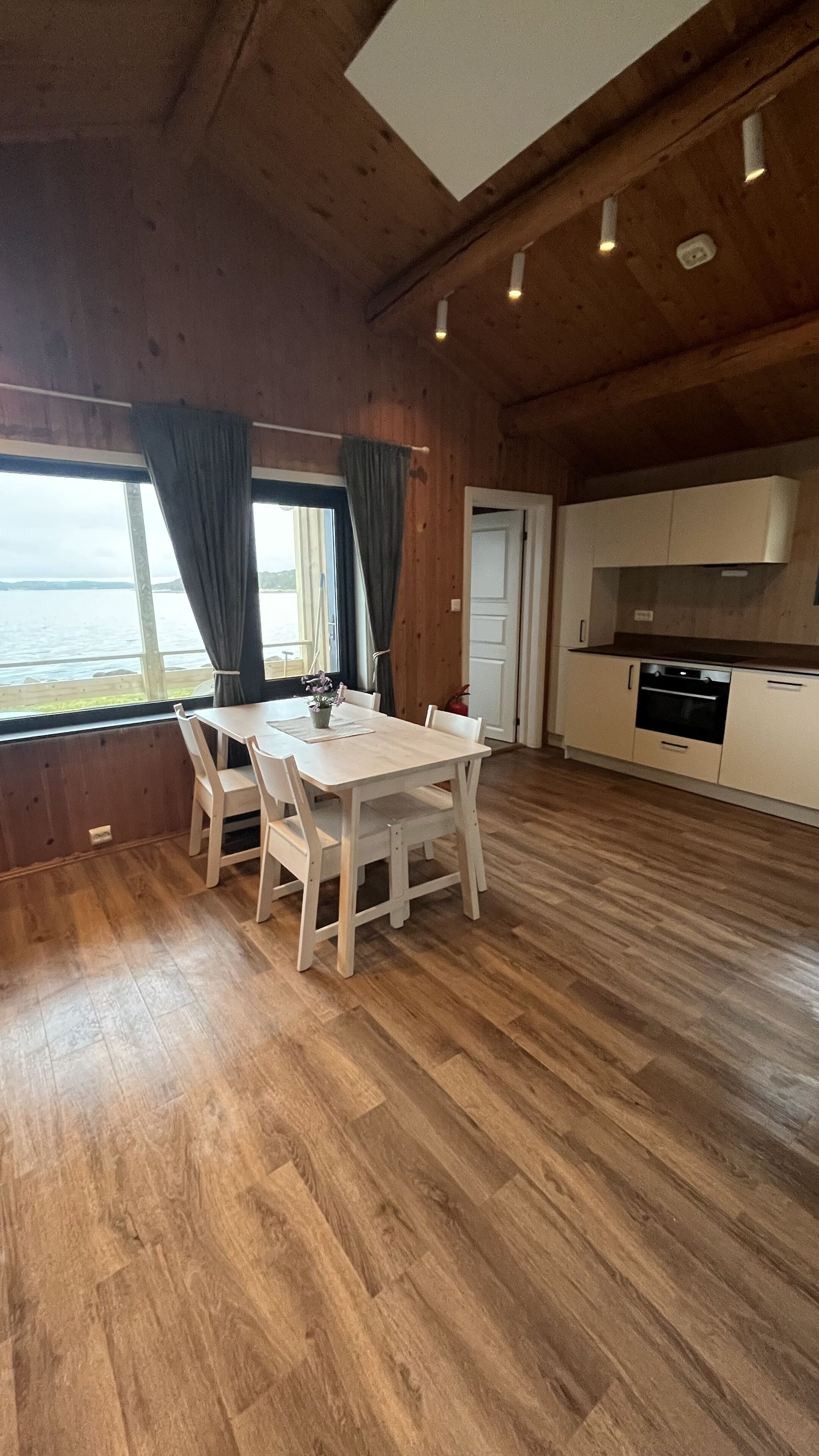Baita familiare, 2 camere da letto, vista mare | Sala da pranzo