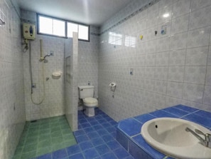 Bathroom - Busaba House (Pattaya)