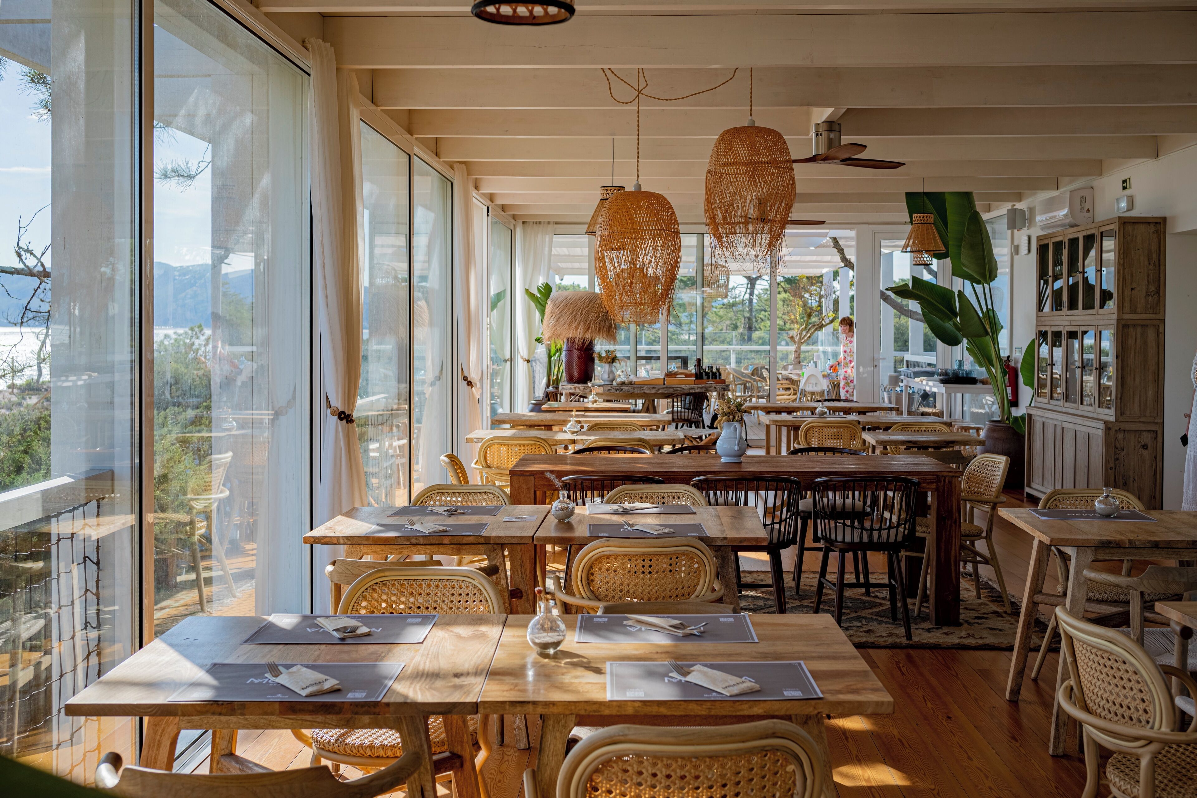 2 restaurants servant le petit déjeuner