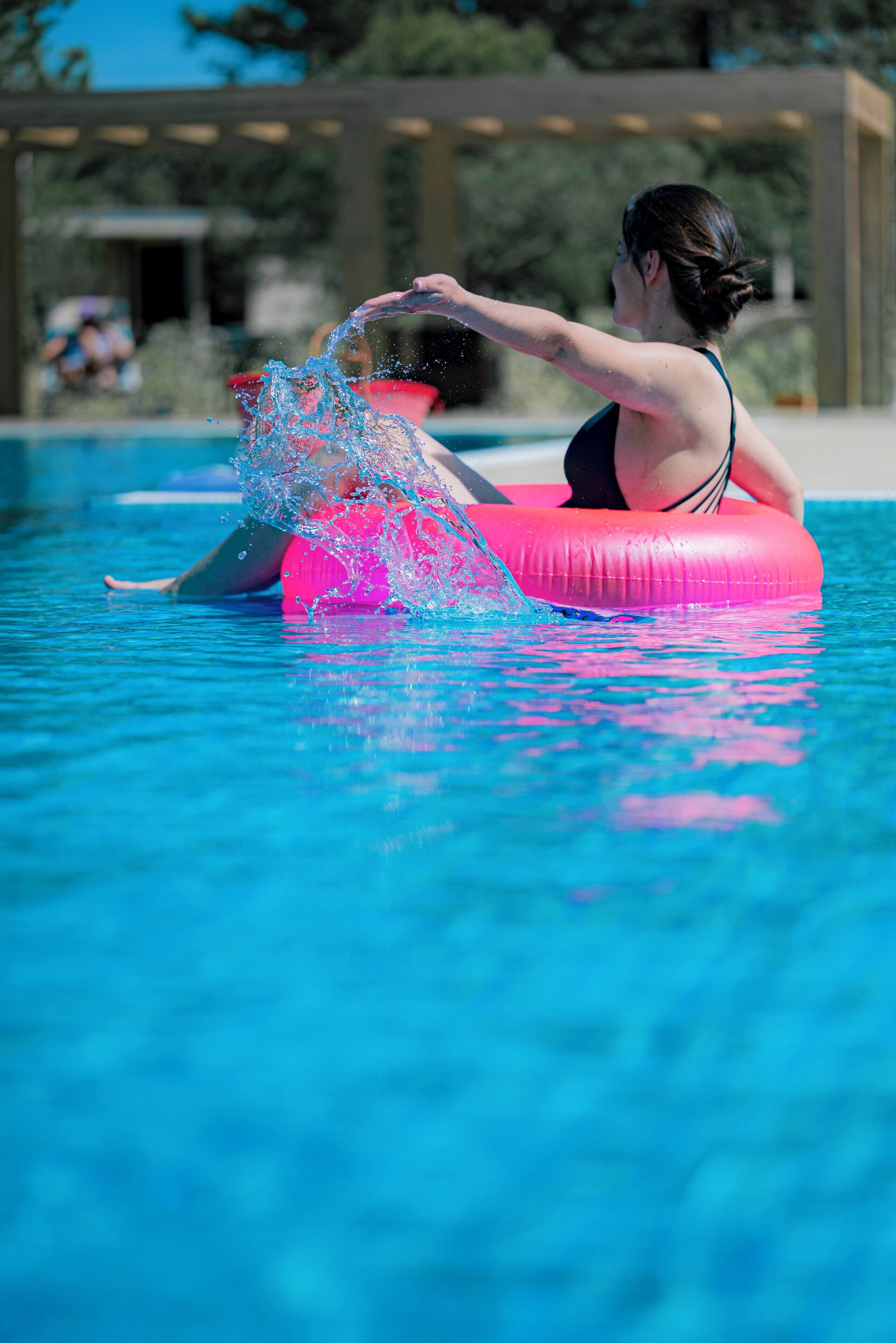 2 indoor pools, 3 outdoor pools, free pool cabanas, pool umbrellas