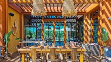 2 restaurants servant le petit déjeuner