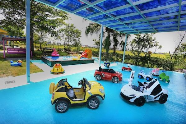Children's play area - outdoor