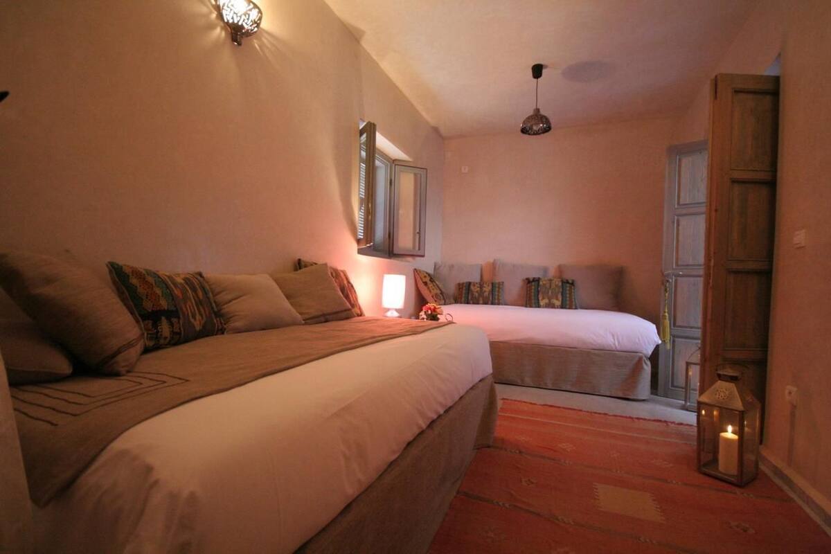  Double room Brune | Sistema de insonorización, tabla de planchar con plancha, wifi gratis