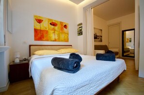Bureau, Wi-Fi gratuit, draps fournis