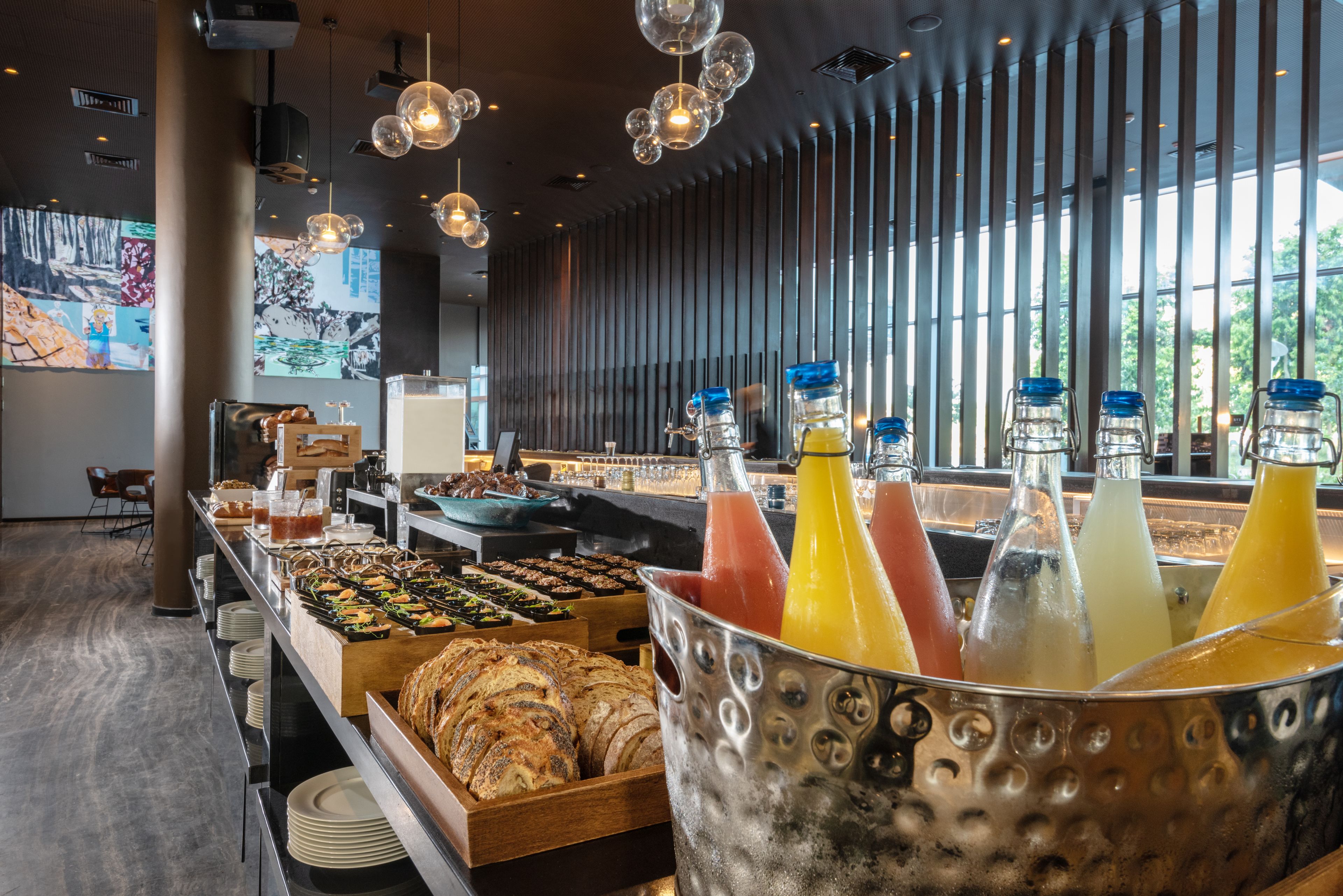 daily buffet breakfast for a fee