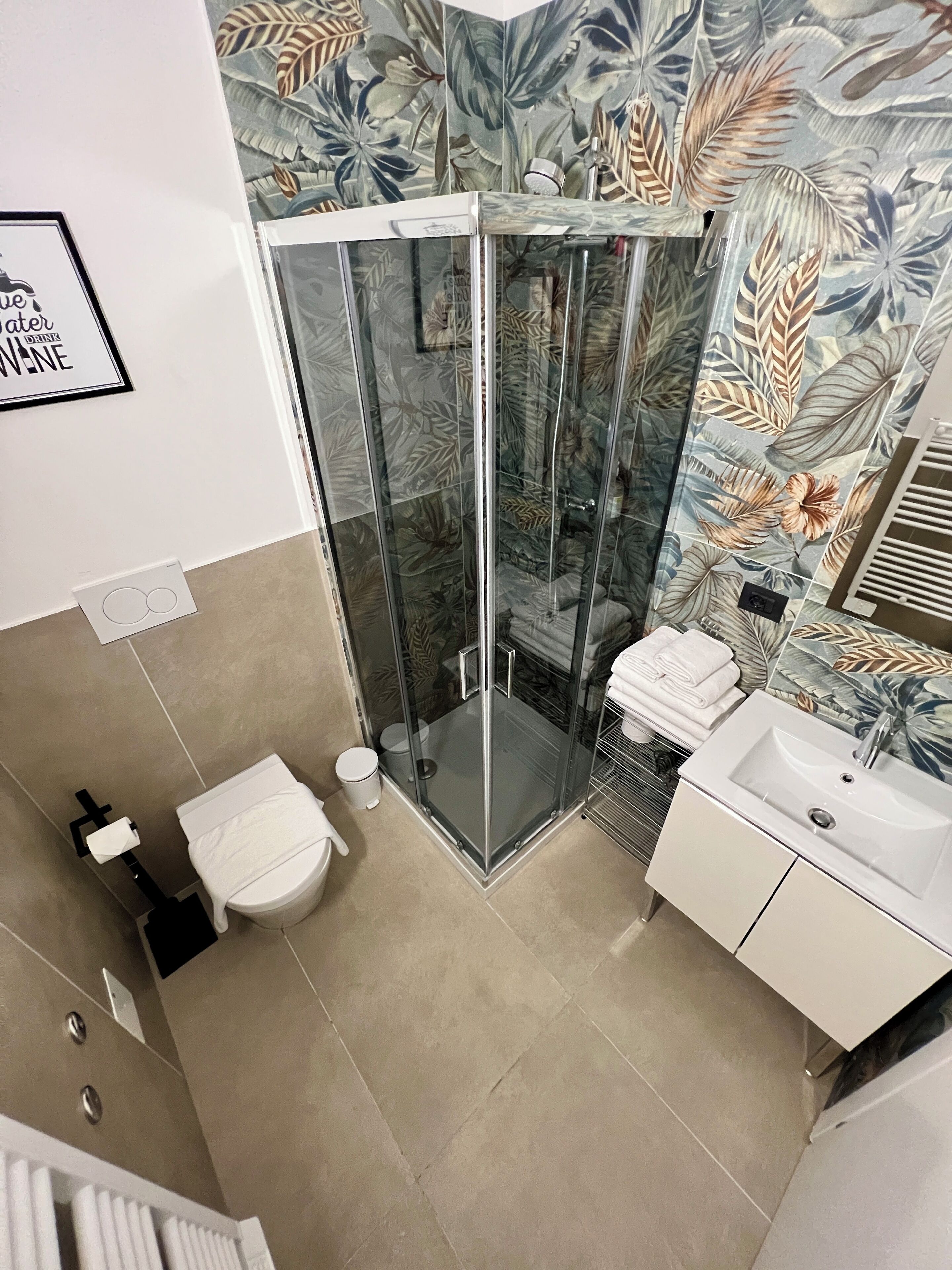 三人房, 獨立浴室 (Room 2) | 浴室 | 淋浴設備、免費盥洗用品、吹風機、坐浴桶