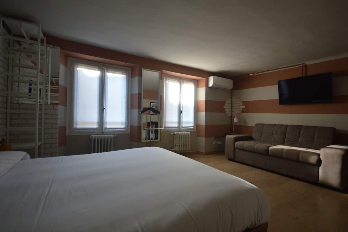 Wi-Fi de cortesia, roupa de cama