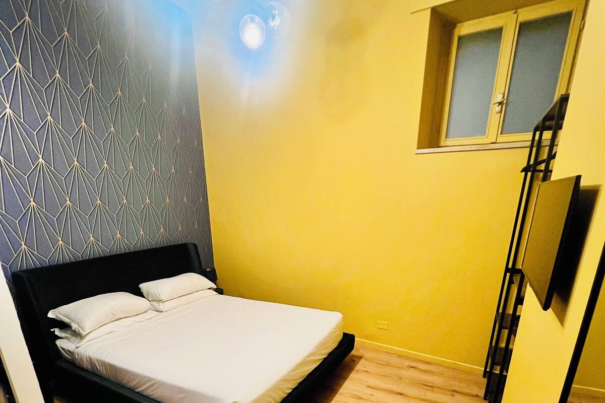 Basic Double or Twin Room, Ensuite, Annex Building (Rensi 1, no air-conditioning, no TV) | WiFi (free), bed sheets